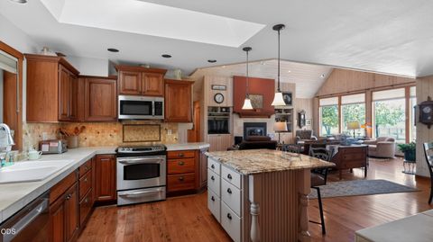 Tiny photo for 18203 Fadjur Lane, Sisters, OR 97759 (MLS # 220223207)