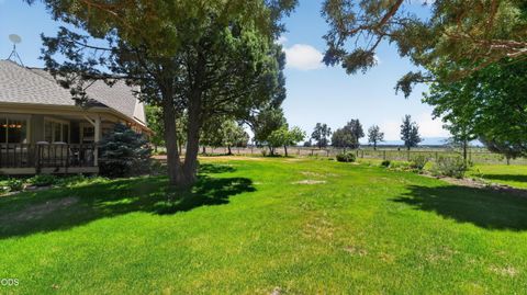 Tiny photo for 18203 Fadjur Lane, Sisters, OR 97759 (MLS # 220223207)