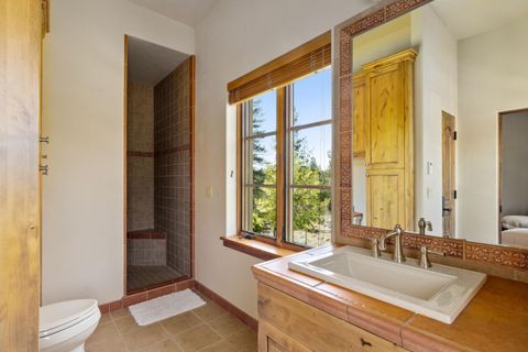 Tiny photo for 16465 Suntree Lane, Sisters, OR 97759 (MLS # 220203639)