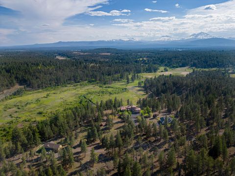 Tiny photo for 16465 Suntree Lane, Sisters, OR 97759 (MLS # 220203639)
