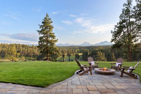 Tiny photo for 16465 Suntree Lane, Sisters, OR 97759 (MLS # 220203639)