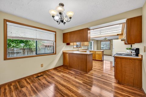 Tiny photo for 2747 SW 23rd Street, Redmond, OR 97756 (MLS # 220219402)