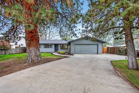 Tiny photo for 2747 SW 23rd Street, Redmond, OR 97756 (MLS # 220219402)