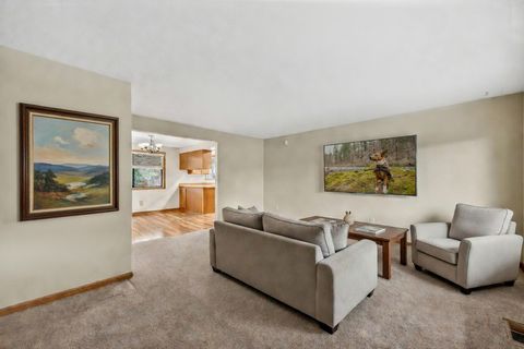 Tiny photo for 2747 SW 23rd Street, Redmond, OR 97756 (MLS # 220219402)