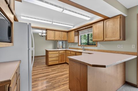 Tiny photo for 2747 SW 23rd Street, Redmond, OR 97756 (MLS # 220219402)