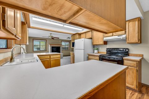 Tiny photo for 2747 SW 23rd Street, Redmond, OR 97756 (MLS # 220219402)