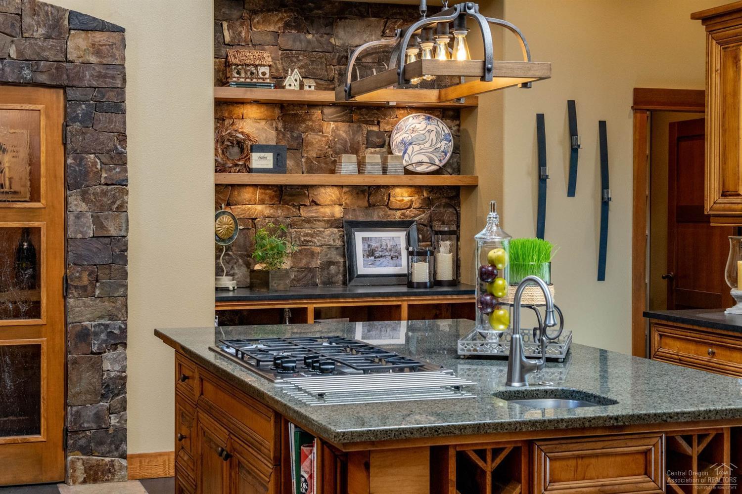 Broken Top - Residential