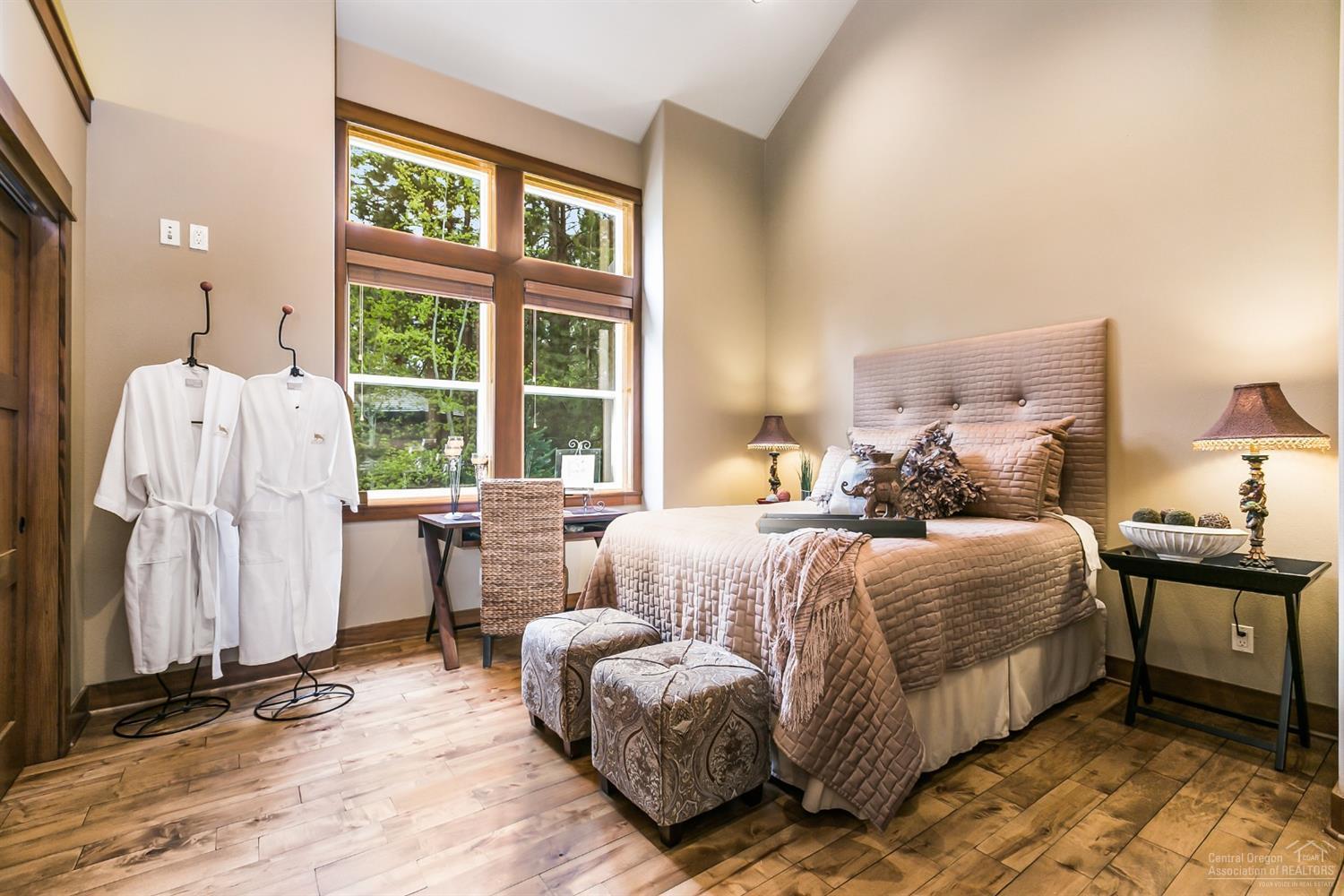 Broken Top - Residential