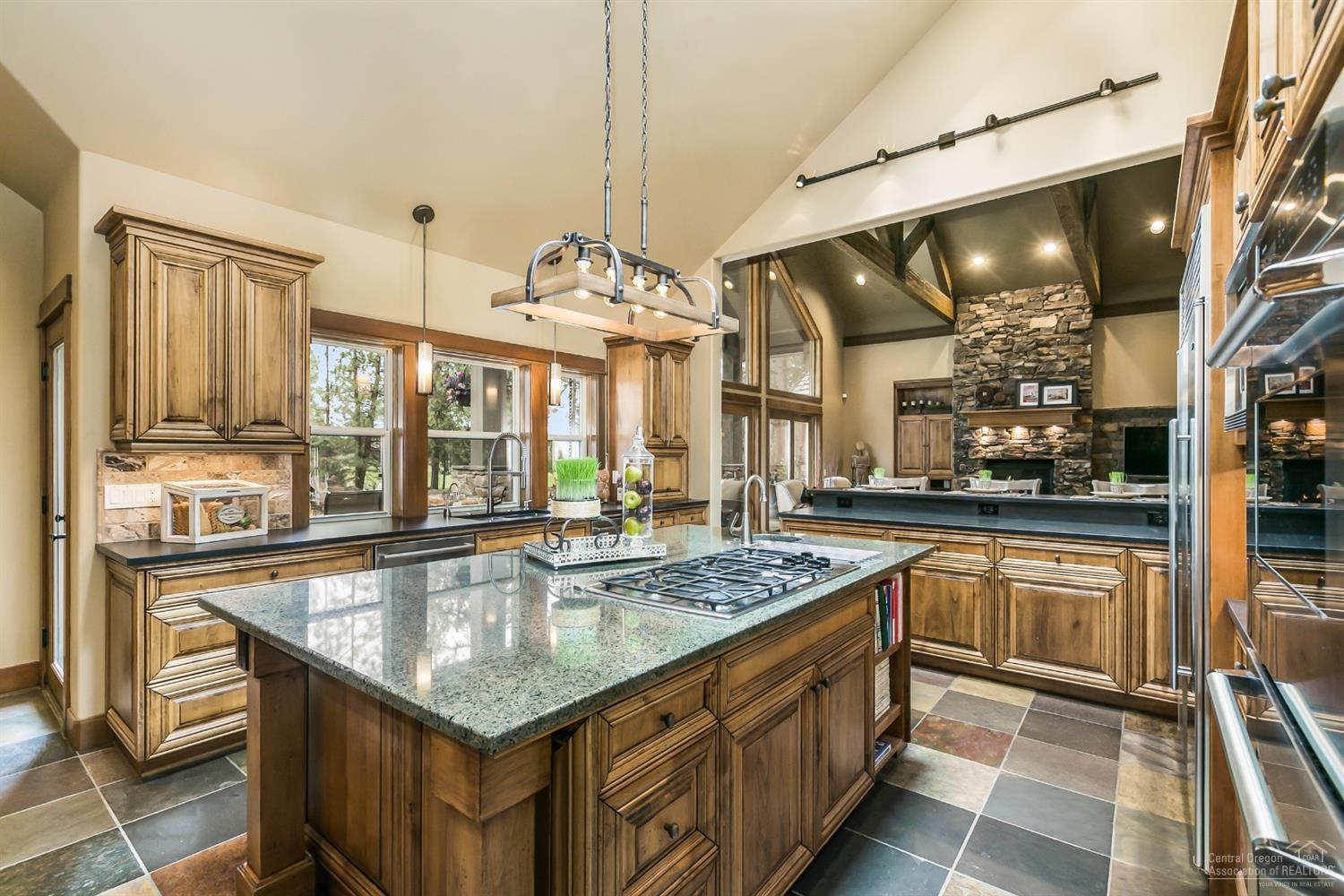 Broken Top - Residential