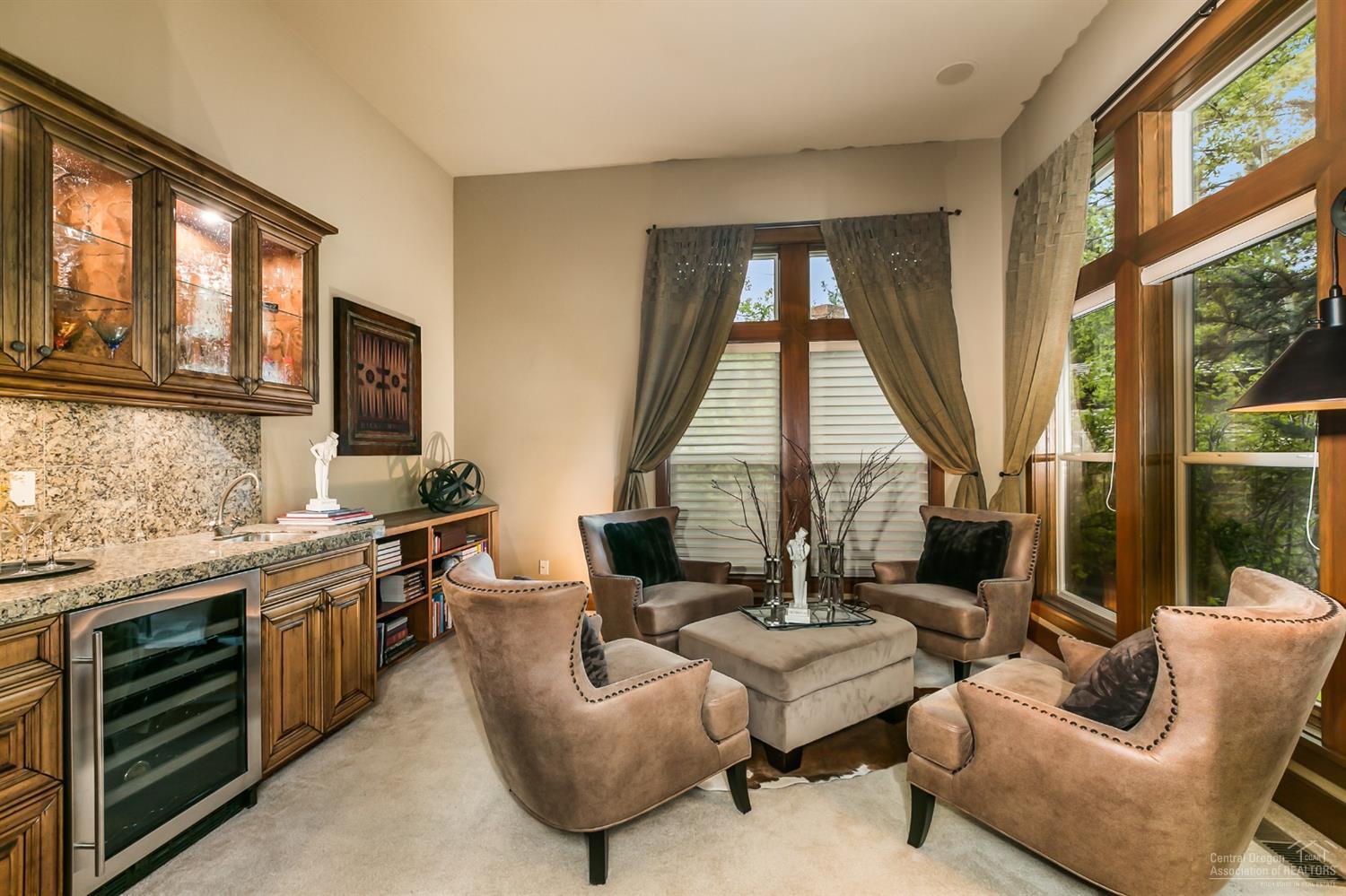 Broken Top - Residential