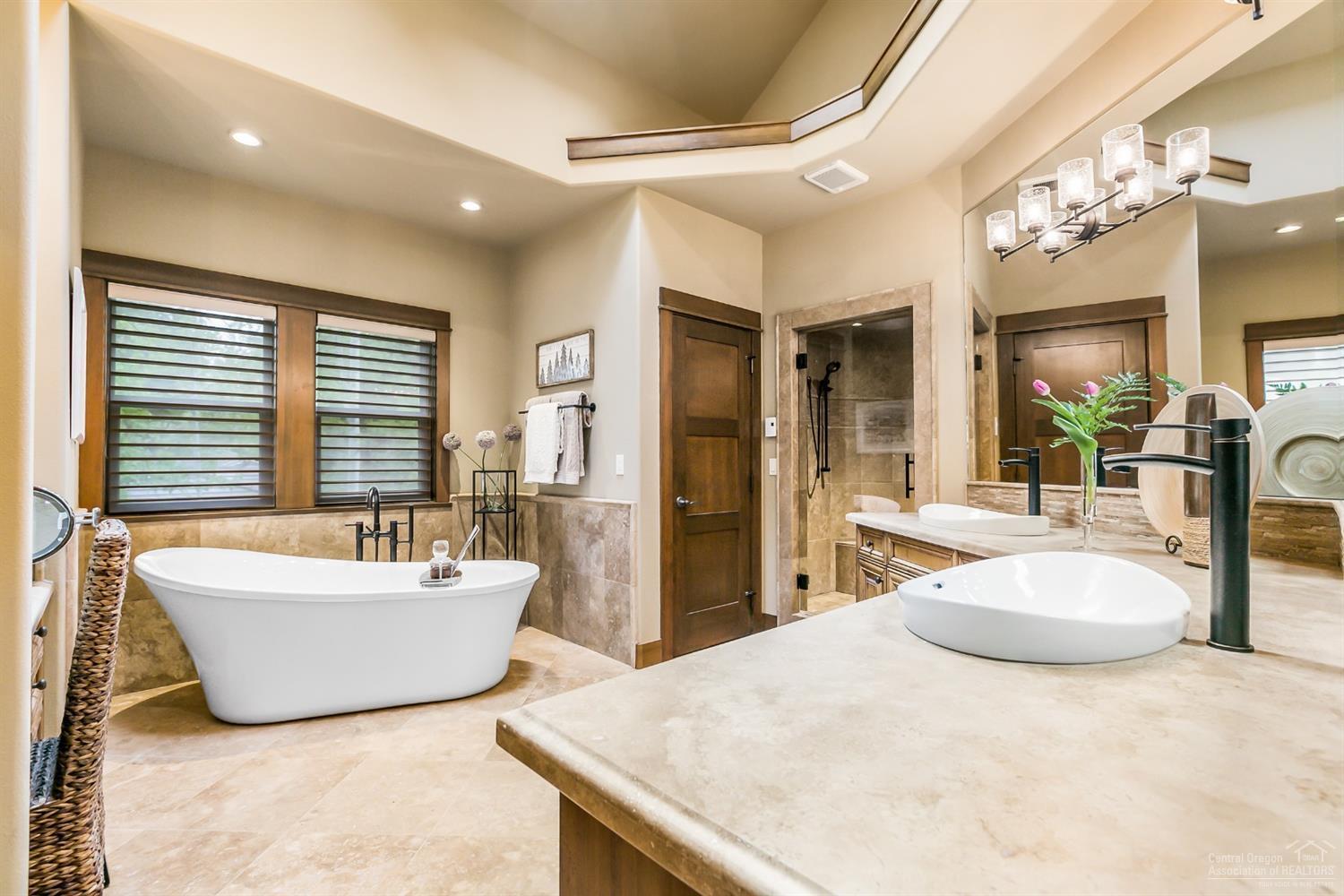 Broken Top - Residential