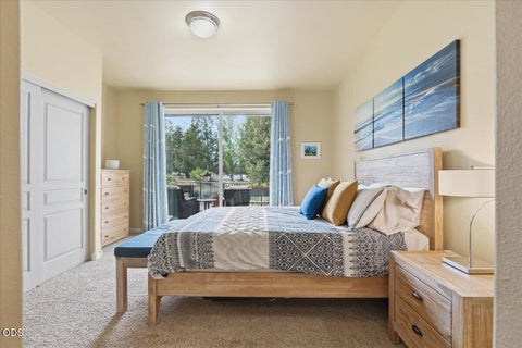 Tiny photo for 1354 Highland View Loop, Redmond, OR 97756 (MLS # 220222801)