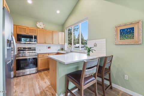 Tiny photo for 1354 Highland View Loop, Redmond, OR 97756 (MLS # 220222801)