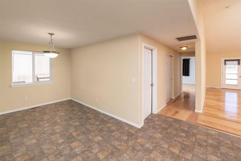 Tiny photo for 623 SE Conifer Court, Madras, OR 97741 (MLS # 220200394)