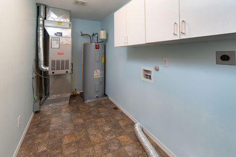 Tiny photo for 623 SE Conifer Court, Madras, OR 97741 (MLS # 220200394)