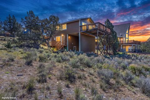 Photo of 12416 SE Vista Loop, Prineville, OR 97754 (MLS # 220219987)