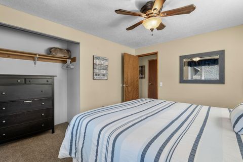 Tiny photo for 12416 SE Vista Loop, Prineville, OR 97754 (MLS # 220219987)