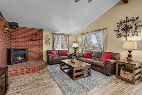 Tiny photo for 12416 SE Vista Loop, Prineville, OR 97754 (MLS # 220219987)