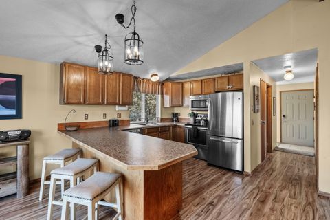 Tiny photo for 12416 SE Vista Loop, Prineville, OR 97754 (MLS # 220219987)