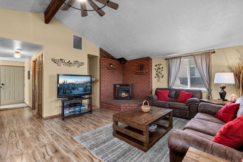 Tiny photo for 12416 SE Vista Loop, Prineville, OR 97754 (MLS # 220219987)