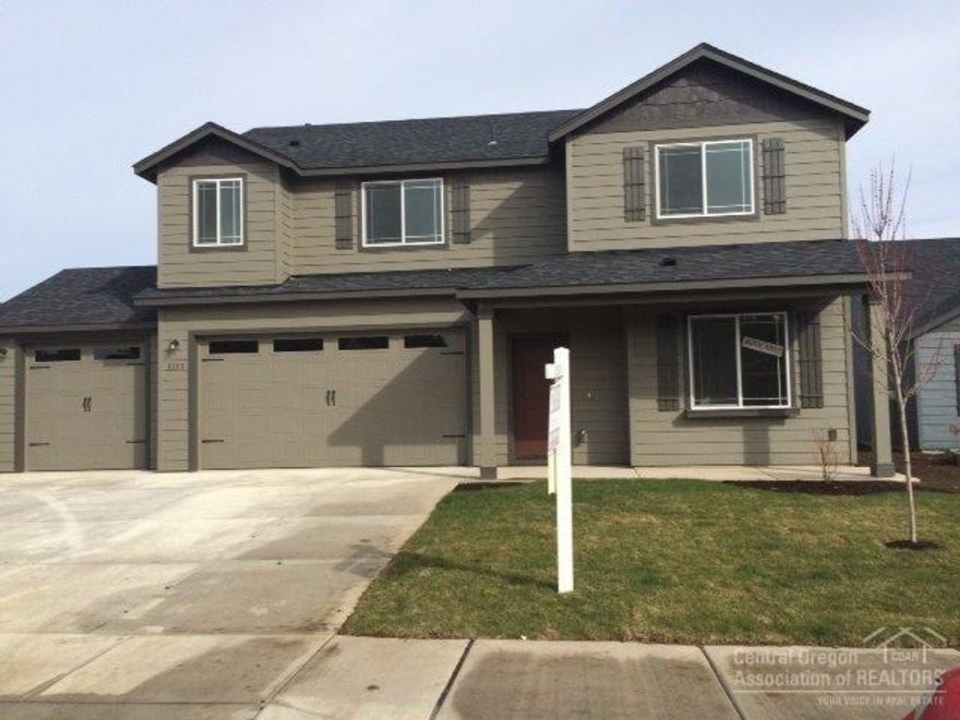 *** Move IN Ready *** This spacious TETON floor plan open great room, den with tons of storage, walk in shower, soaking tub and dual vanities in the spacious master bedroom, 3 car garage, fully landscaped, and a covered patio that extends your outdoor living. Photos represent the floor plan, colors and finishes will vary.