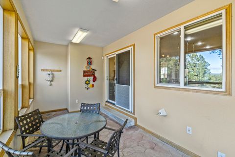 Tiny photo for 44220 Cowboy Hill Lane, Chiloquin, OR 97624 (MLS # 220215179)