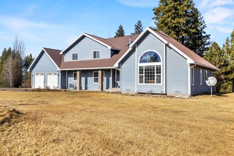 Tiny photo for 44220 Cowboy Hill Lane, Chiloquin, OR 97624 (MLS # 220215179)