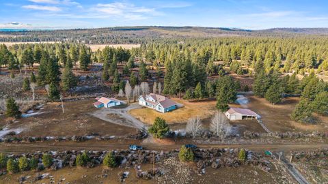 Tiny photo for 44220 Cowboy Hill Lane, Chiloquin, OR 97624 (MLS # 220215179)