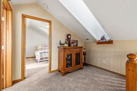 Tiny photo for 44220 Cowboy Hill Lane, Chiloquin, OR 97624 (MLS # 220215179)