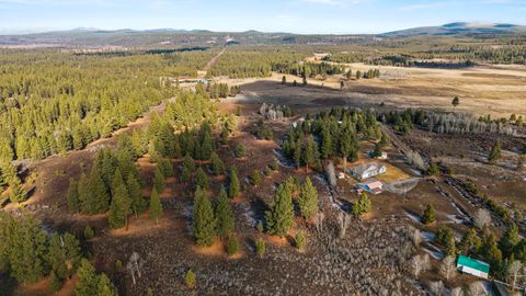 Tiny photo for 44220 Cowboy Hill Lane, Chiloquin, OR 97624 (MLS # 220215179)