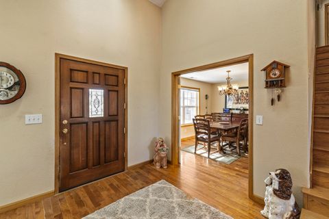 Tiny photo for 44220 Cowboy Hill Lane, Chiloquin, OR 97624 (MLS # 220215179)