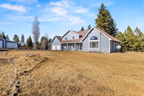 Tiny photo for 44220 Cowboy Hill Lane, Chiloquin, OR 97624 (MLS # 220215179)