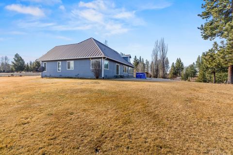 Tiny photo for 44220 Cowboy Hill Lane, Chiloquin, OR 97624 (MLS # 220215179)
