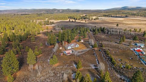 Tiny photo for 44220 Cowboy Hill Lane, Chiloquin, OR 97624 (MLS # 220215179)