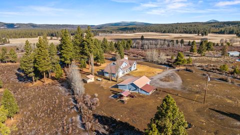Tiny photo for 44220 Cowboy Hill Lane, Chiloquin, OR 97624 (MLS # 220215179)