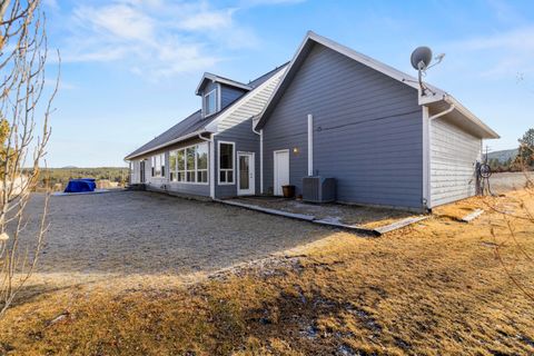 Tiny photo for 44220 Cowboy Hill Lane, Chiloquin, OR 97624 (MLS # 220215179)