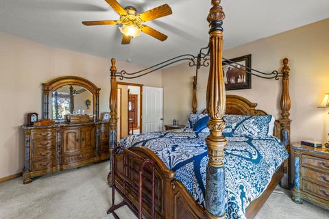 Tiny photo for 44220 Cowboy Hill Lane, Chiloquin, OR 97624 (MLS # 220215179)