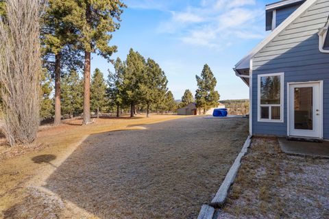 Tiny photo for 44220 Cowboy Hill Lane, Chiloquin, OR 97624 (MLS # 220215179)