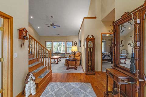 Tiny photo for 44220 Cowboy Hill Lane, Chiloquin, OR 97624 (MLS # 220215179)