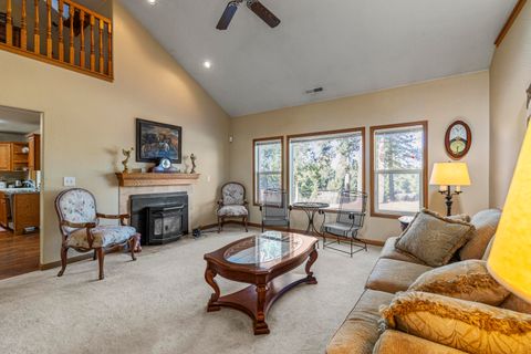 Tiny photo for 44220 Cowboy Hill Lane, Chiloquin, OR 97624 (MLS # 220215179)