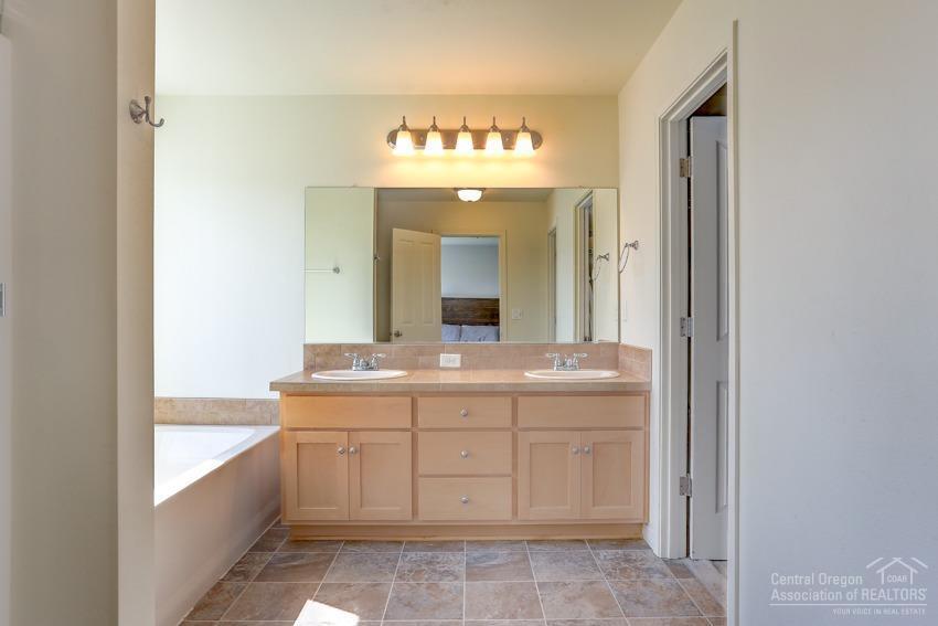 Summit Crest - Residential