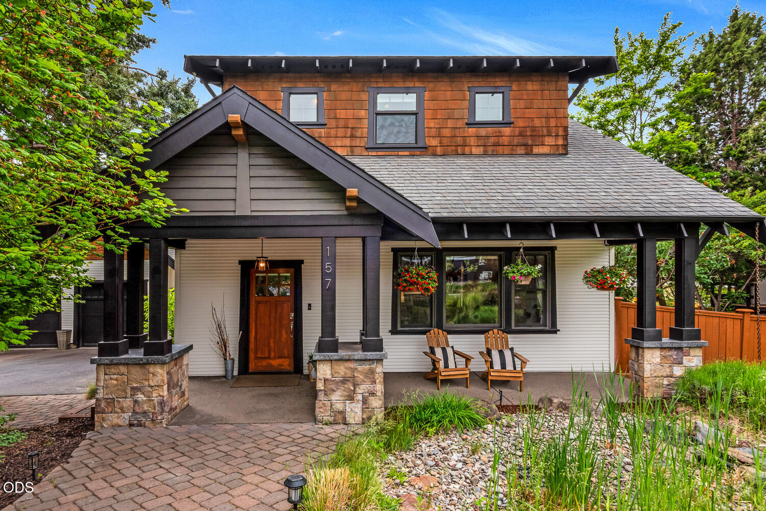 157 NW Black Hawk Avenue
