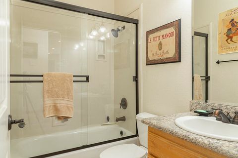 Tiny photo for 964 Pumpkin Ridge Drive, Eagle Point, OR 97524 (MLS # 220211542)