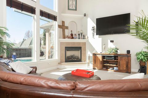 Tiny photo for 964 Pumpkin Ridge Drive, Eagle Point, OR 97524 (MLS # 220211542)