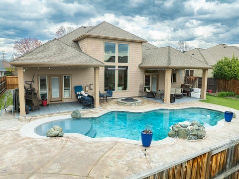 Tiny photo for 964 Pumpkin Ridge Drive, Eagle Point, OR 97524 (MLS # 220211542)