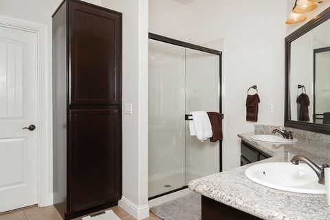 Tiny photo for 964 Pumpkin Ridge Drive, Eagle Point, OR 97524 (MLS # 220211542)