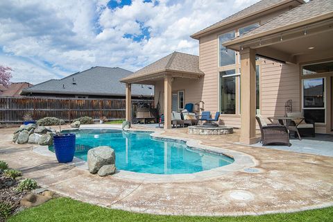 Tiny photo for 964 Pumpkin Ridge Drive, Eagle Point, OR 97524 (MLS # 220211542)