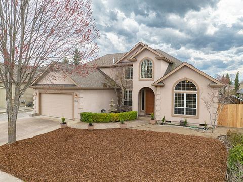 Tiny photo for 964 Pumpkin Ridge Drive, Eagle Point, OR 97524 (MLS # 220211542)