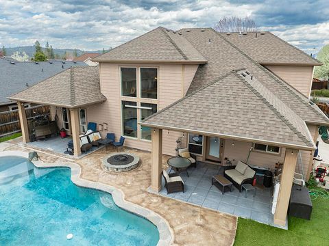 Tiny photo for 964 Pumpkin Ridge Drive, Eagle Point, OR 97524 (MLS # 220211542)