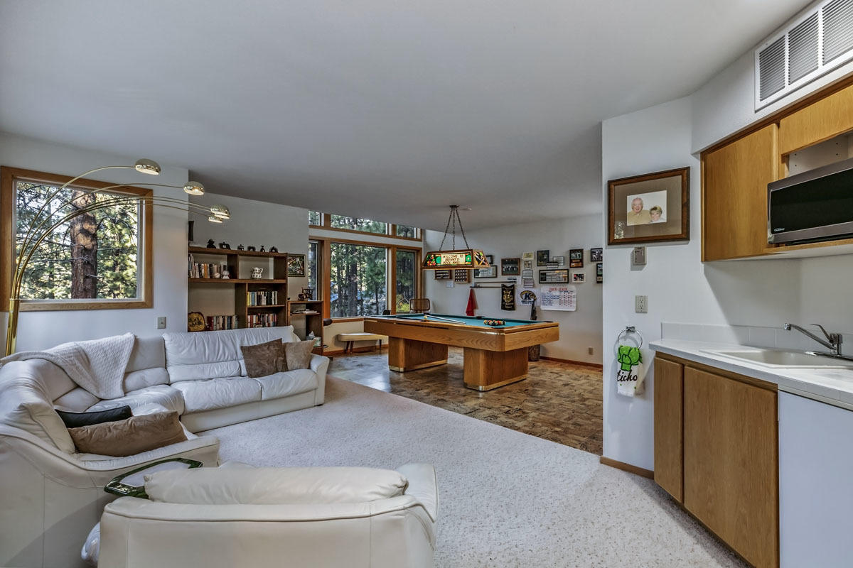 River Bluff Estate - Residential